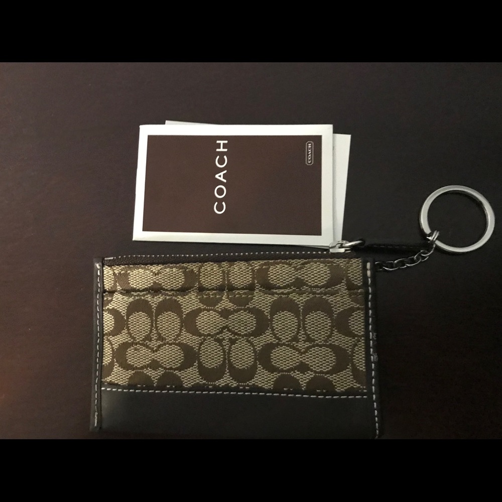 NWT. COACH KEY RING POUCH